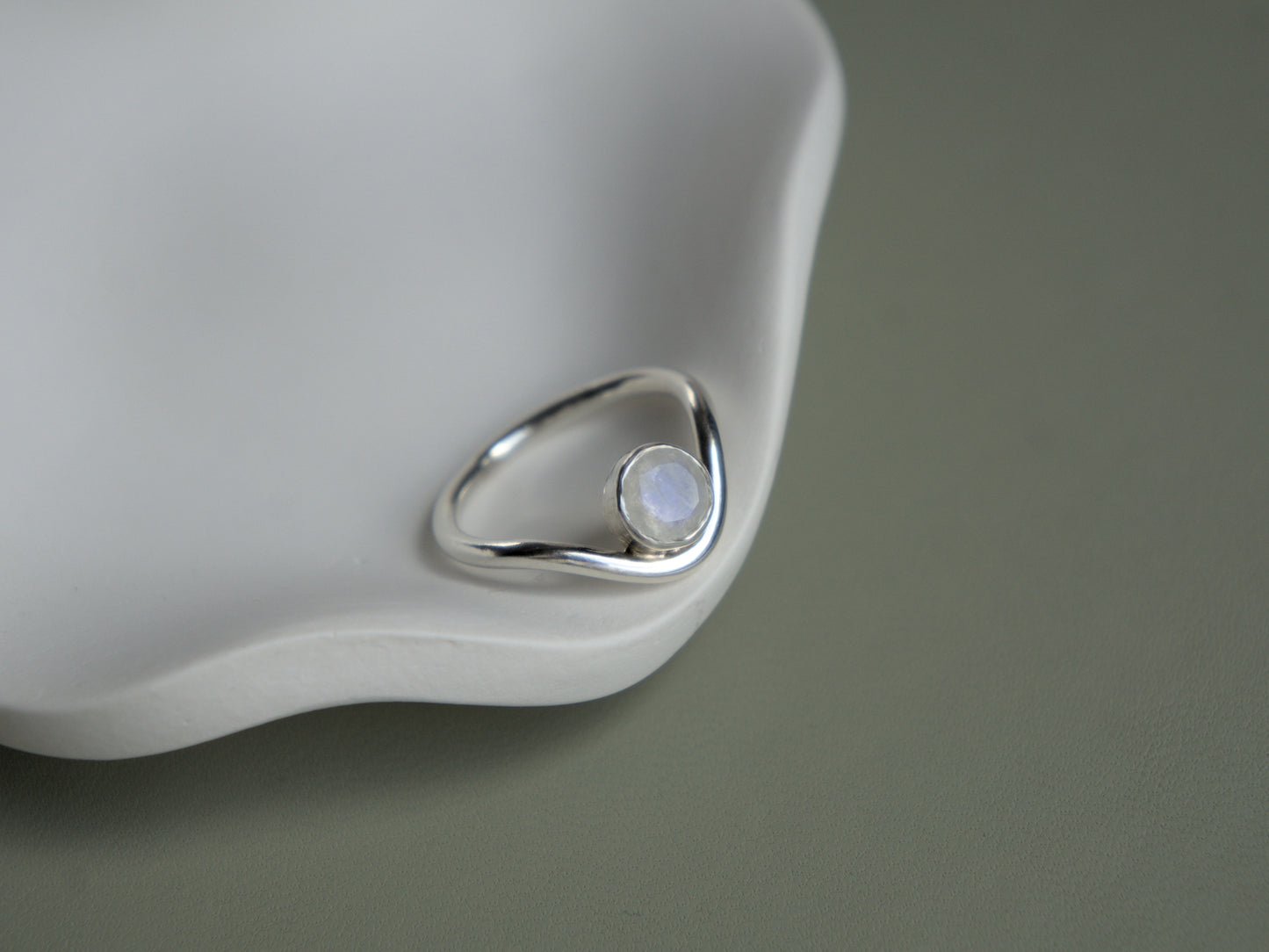 THE MOONRISE - Recycled Silver Moonstone Ring with Curved Band